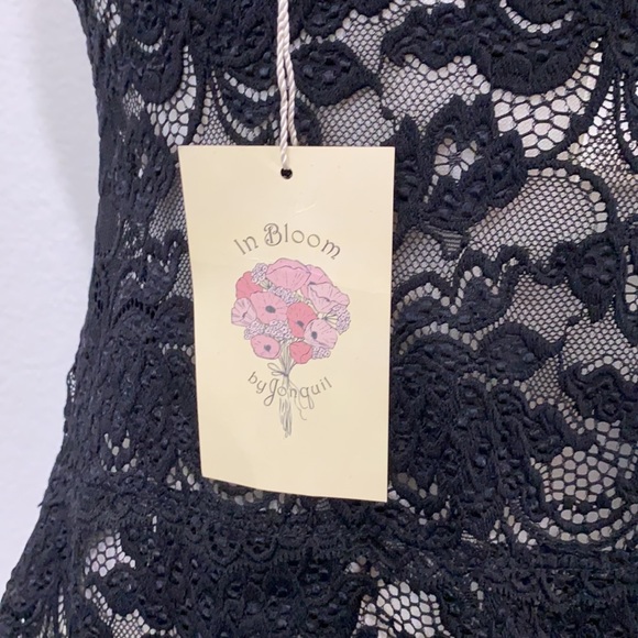 Black lace lingerie - Picture 9 of 9